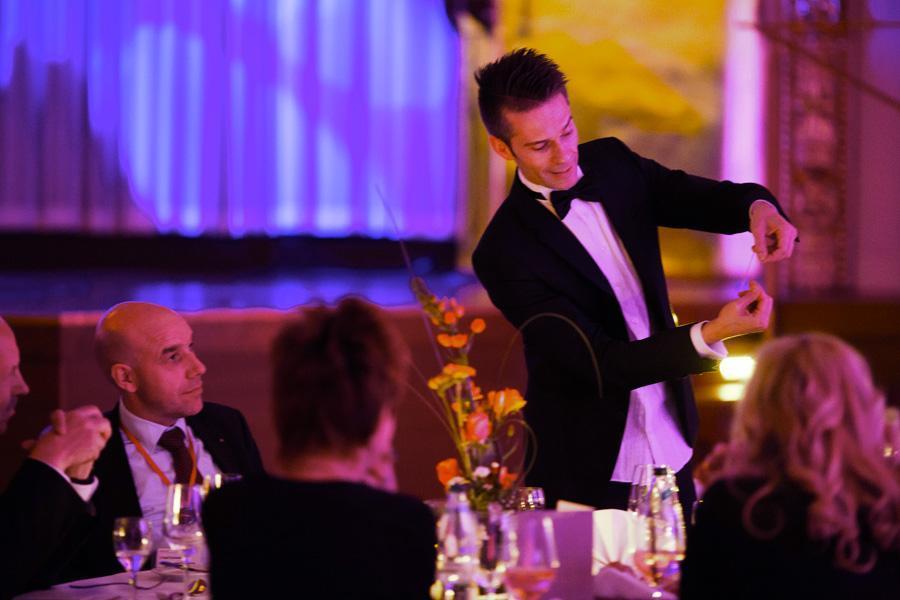 Corporate magician for corporate magic - companies, fairs