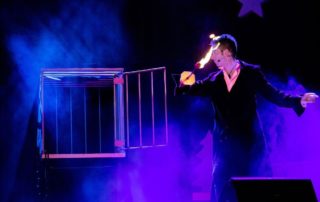 illusionist-cage-stage-show